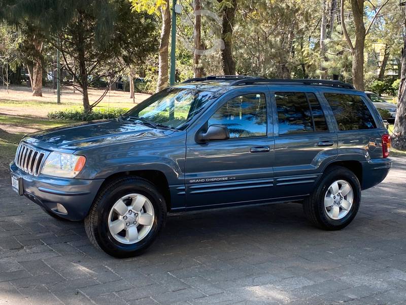 GRAND CHEROKEE LIMITED PIEL 4x2 EXCELENTE en Guadalajara,