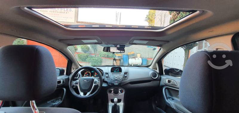 Impecable Ford Fiesta SE  hatchback en Naucalpan de
