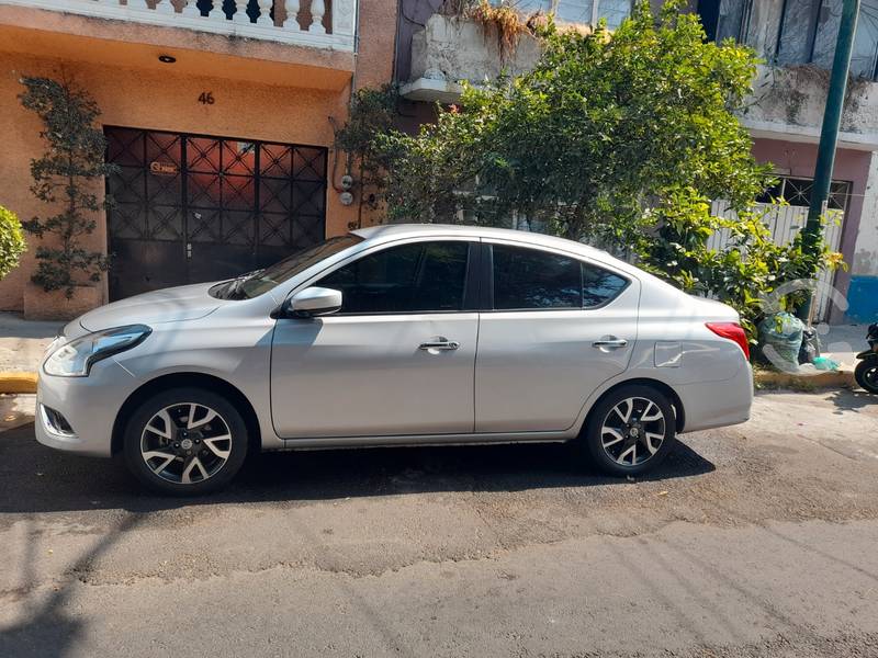 nissan versa  advance el mas equipado en Benito Juárez,