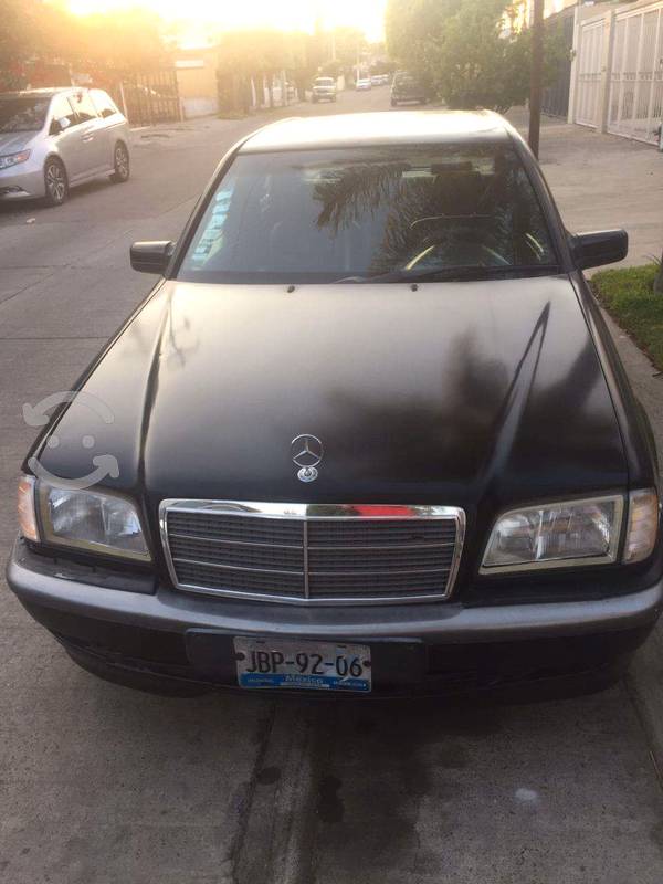 Mercedes 230 Kompresor en buen estado en Zapopan, Jalisco