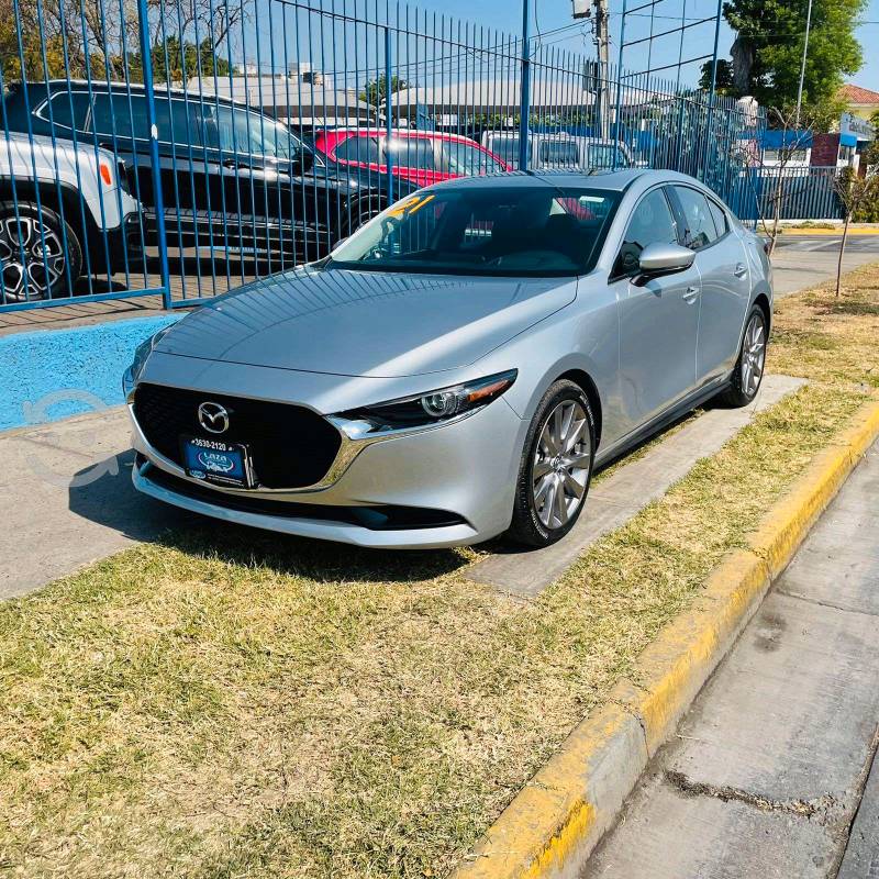 Mazda 3 i Grand Touring Sedan  en Guadalajara, Jalisco