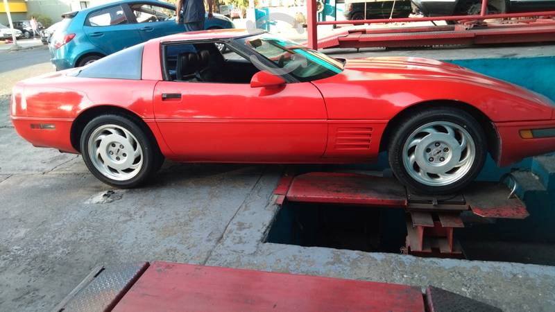 CORVETTE ROJO C-4 V8 5.7 en Guadalajara, Jalisco por $