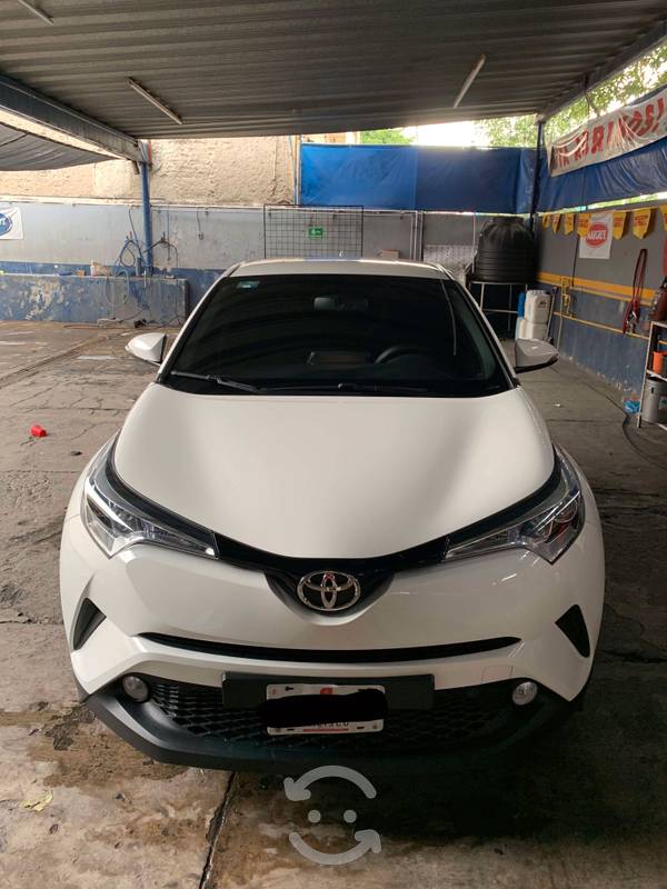Se vende Toyota CH-R en excelente estado en Guadalajara,