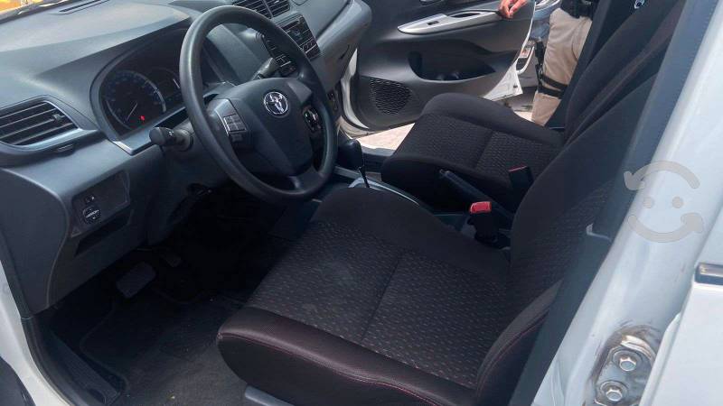 toyota avanza  automatica 4 cil 1.5 7 pasagero en