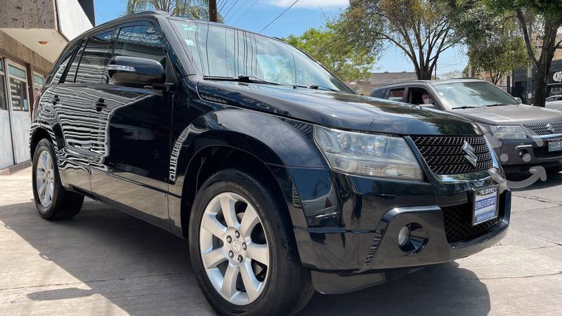 SUZUKI GRAND VITARA GLS  FLAMANTE en Guadalajara,