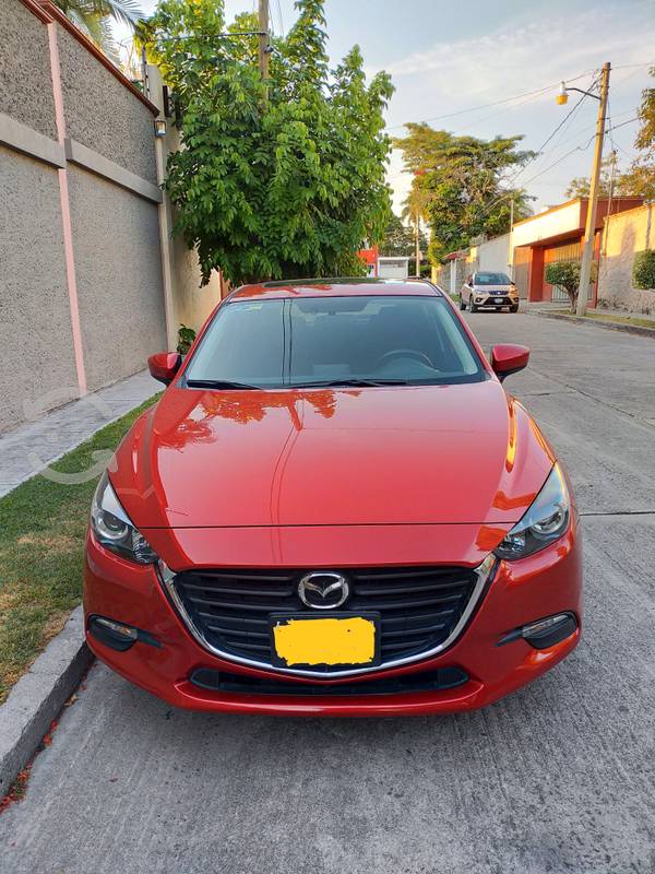 Mazda  i touring hatchback std en Cuautla, Morelos por
