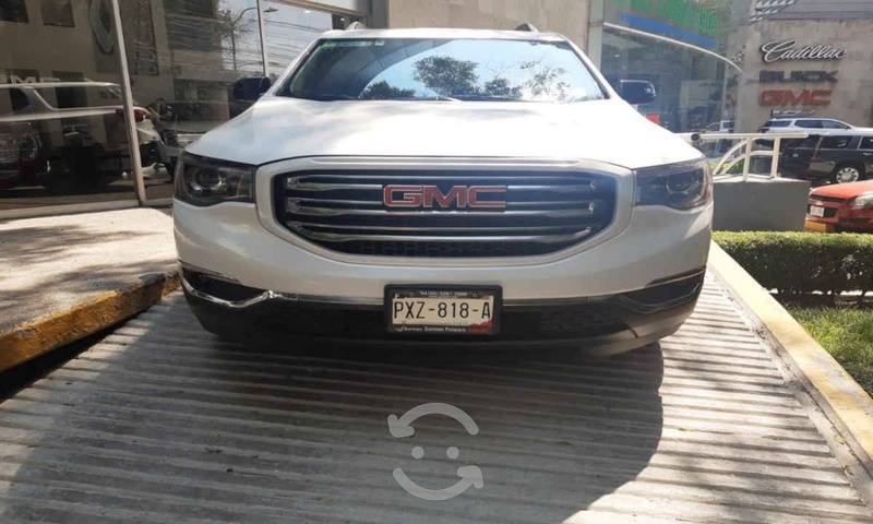 GMC Acadia  en Nezahualcóyotl, Estado de México por