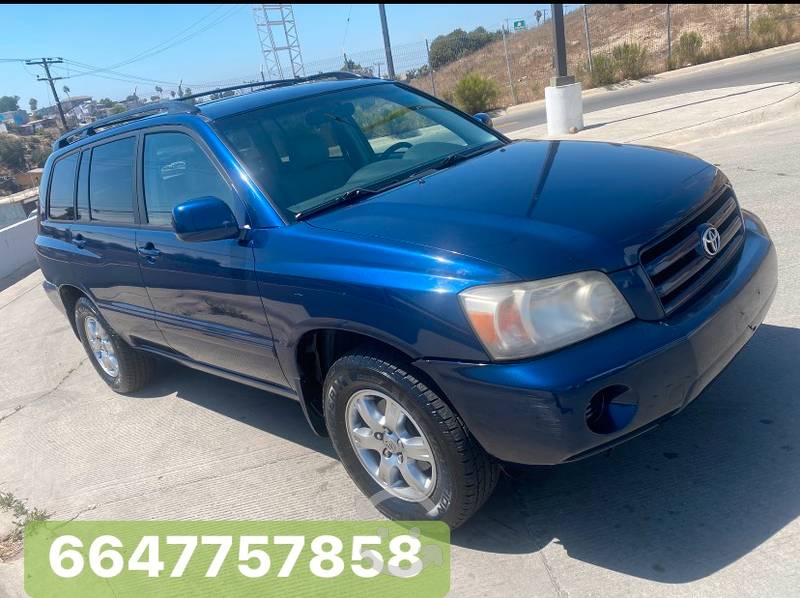 TOYOTA HIGHLANDER  TITULÓ Y LÁMINA en Tijuana, Baja