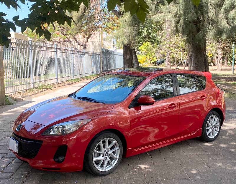 MAZDA 3 QC EQUIPADO 2 DUEÑAS EXCELENTE ESTADO en