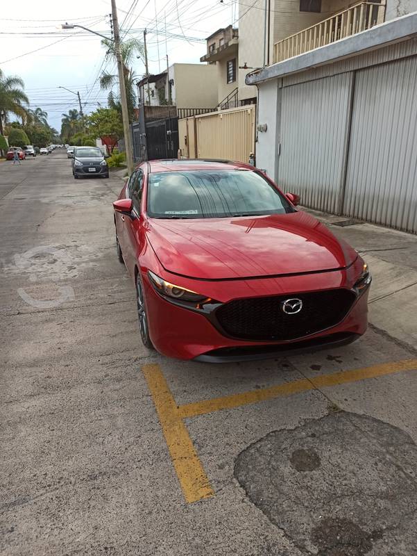 Mazda 3 gran touring excelente trato en Zapopan, Jalisco por