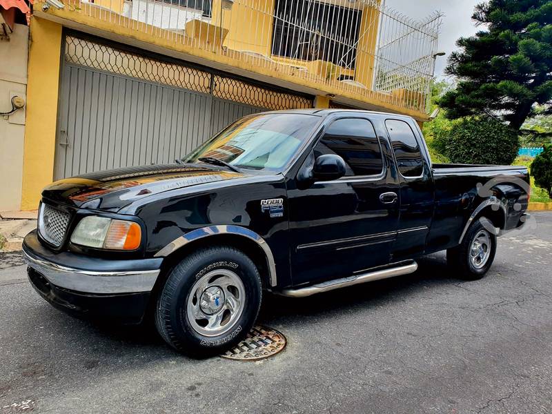 ford pick up lobo f150 cabina y media en Coyoacán, Ciudad