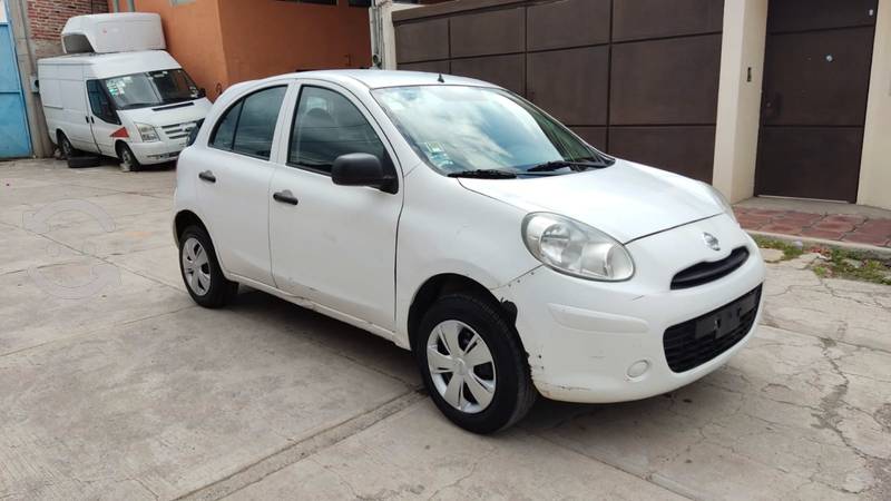 $ NISSAN MARCH  ADVANCE ¡HATCHBACK! COMPLETO $ en