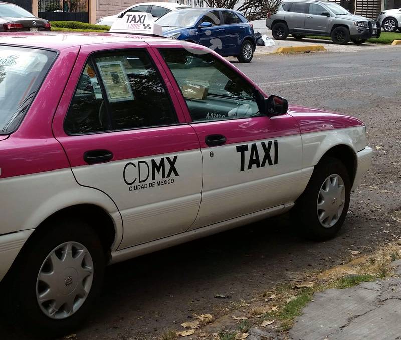 TSuru Taxi  nuevo en Tlalnepantla de Baz, Estado de