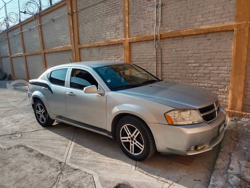 bonito auto en Venustiano Carranza, Ciudad de México por