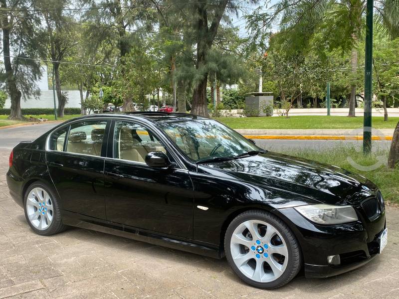 BMW 325iA AUT. EQUIPADO EXCELENTES CONDICIONES en