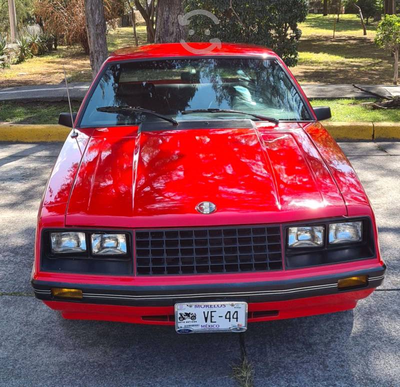 Ford Mustang  en Naucalpan de Juárez, Estado de México