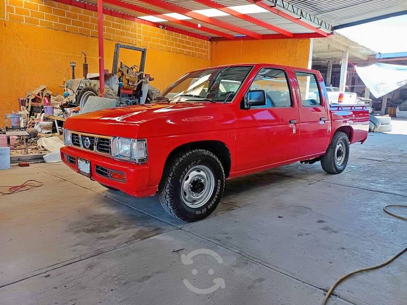 Nissan NP300 Doble Cabina Pick Up Estaquitas en Hermosillo,