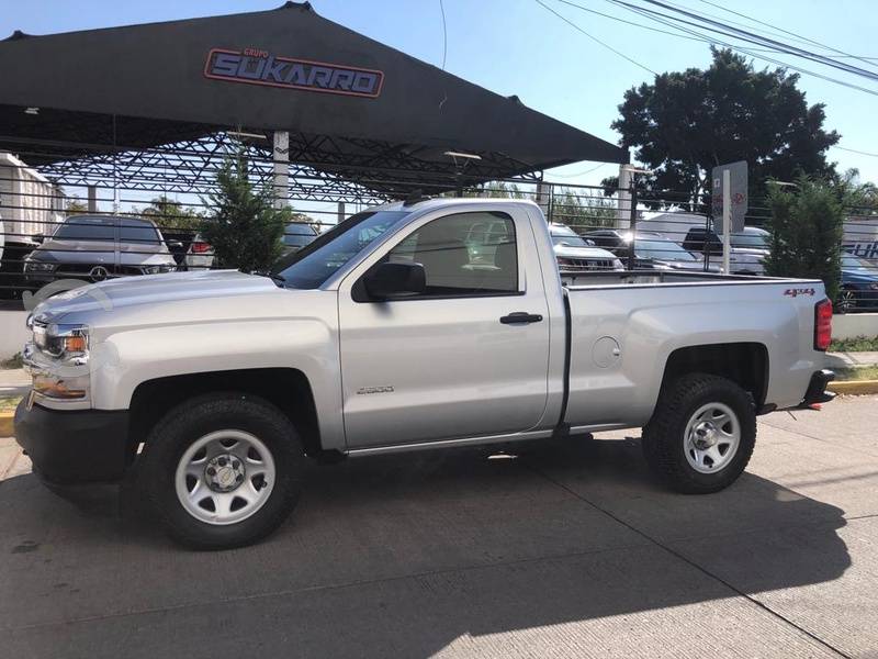 Chevrolet Silverado  en Guadalajara, Jalisco por $