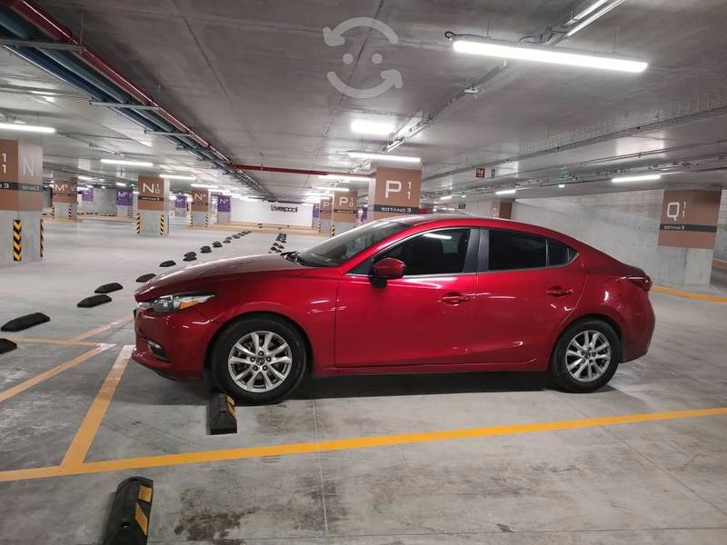 Mazda 3 i touring . factura original en Nezahualcóyotl,