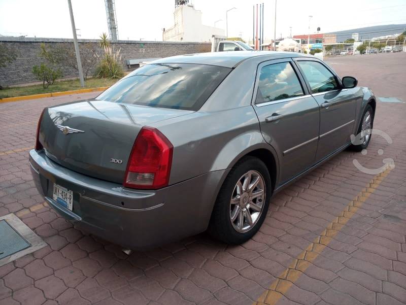 Chrysler 300 modelo  en San Juan del Río, Querétaro